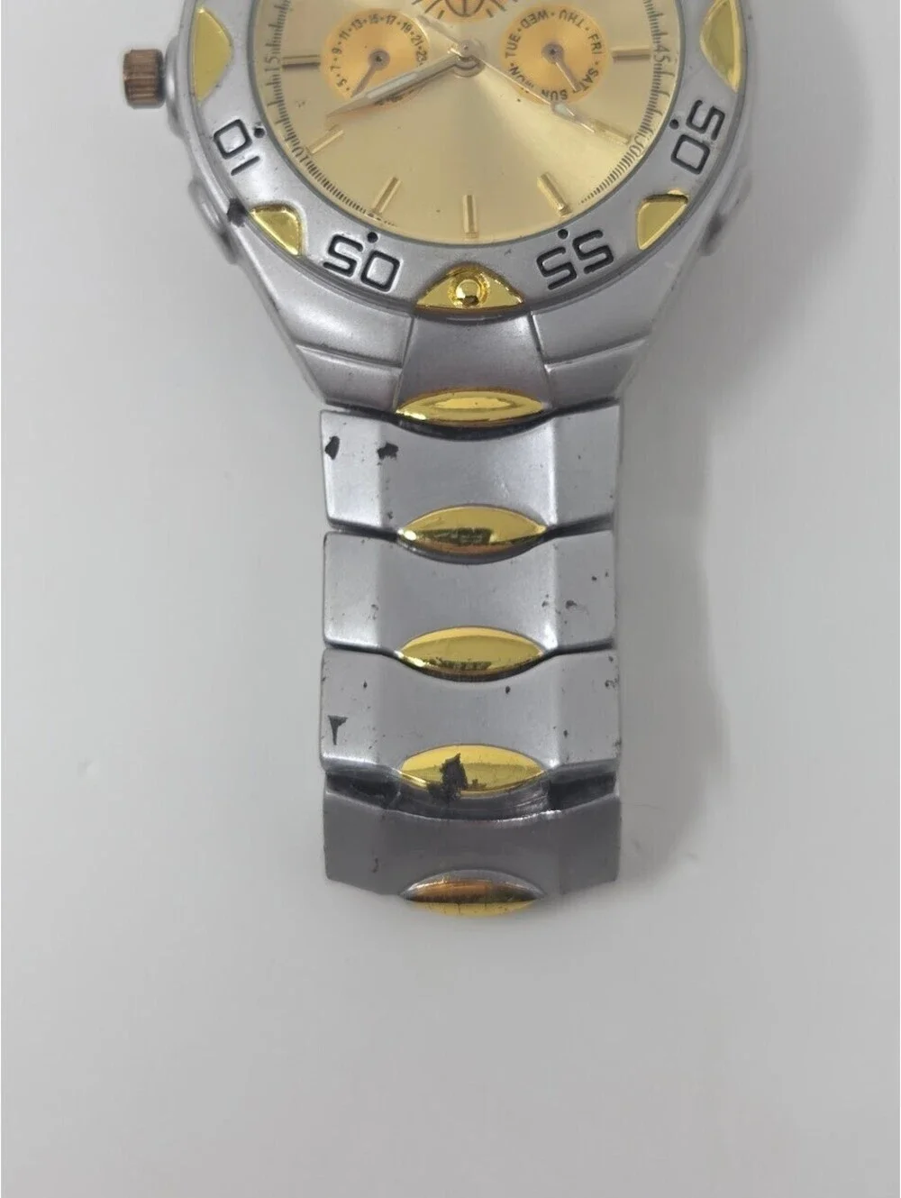 Two Tone Wristwatch Gold Dial Day Date Bracelet Stainless Steel Back Watch